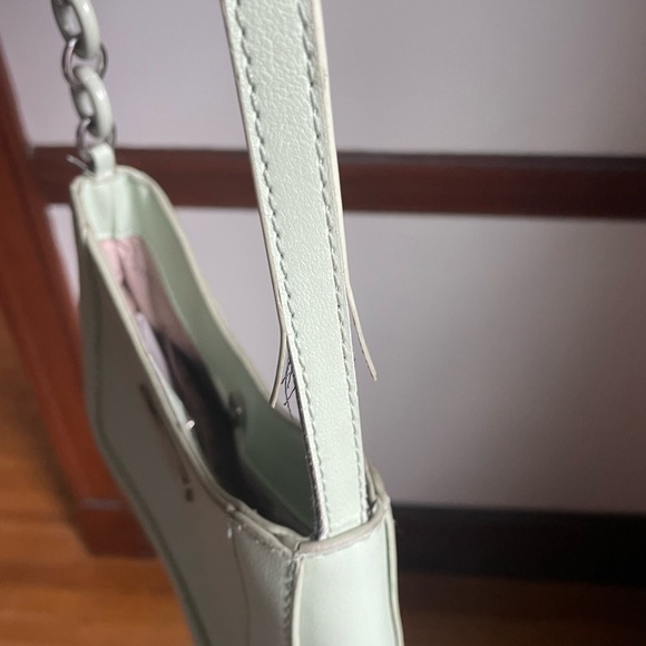 Steve Madden Mint Pistachio Green Crescent Shoulder Baguette Bag with Chain Srap - Picture 6 of 8